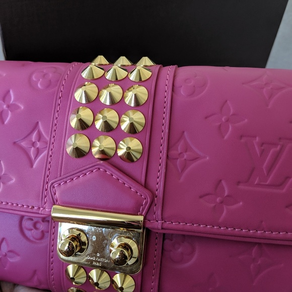 Pink studded Louis Vuitton clutch - small - Picture 7 of 8